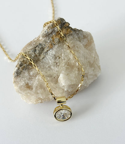 Vera Necklace